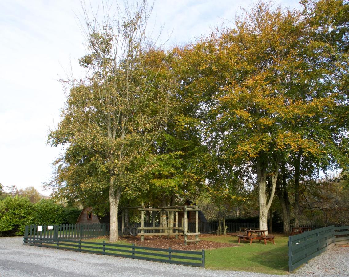 Braidhaugh Holiday Lodge And Glamping Park Crieff Bagian luar foto
