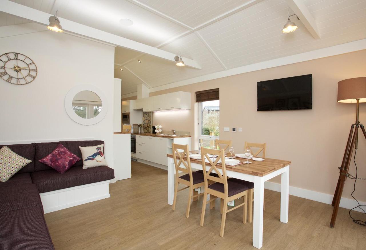 Braidhaugh Holiday Lodge And Glamping Park Crieff Bagian luar foto