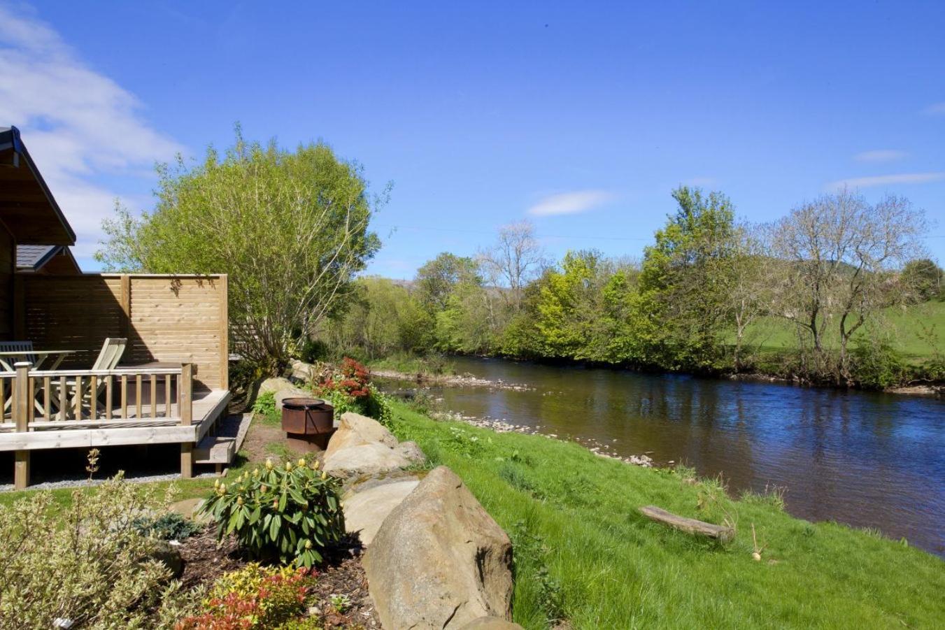 Braidhaugh Holiday Lodge And Glamping Park Crieff Bagian luar foto
